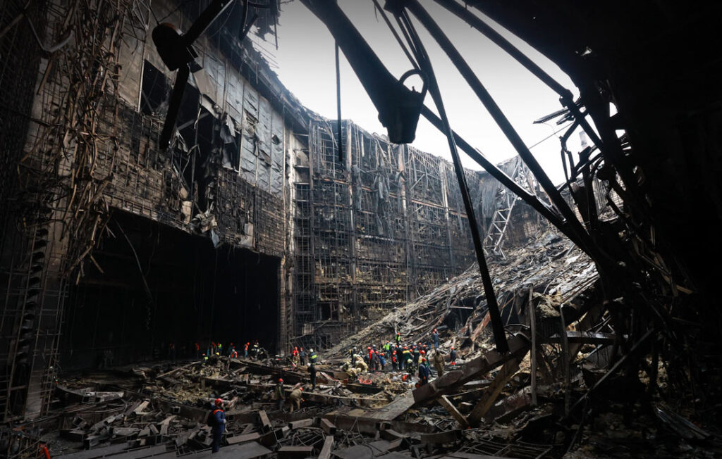 Фото 5 — Теракт в столице Франции